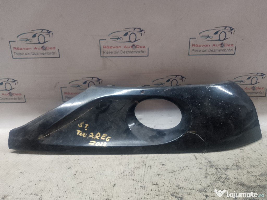 Grila proiector stanga Volkswagen Touareg 2012