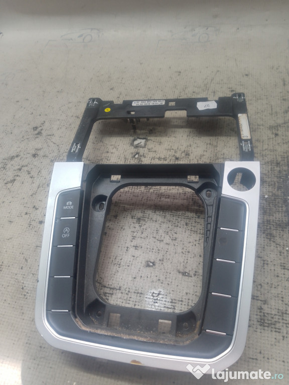 Consola centrala Volkswagen Passat B8 2016
