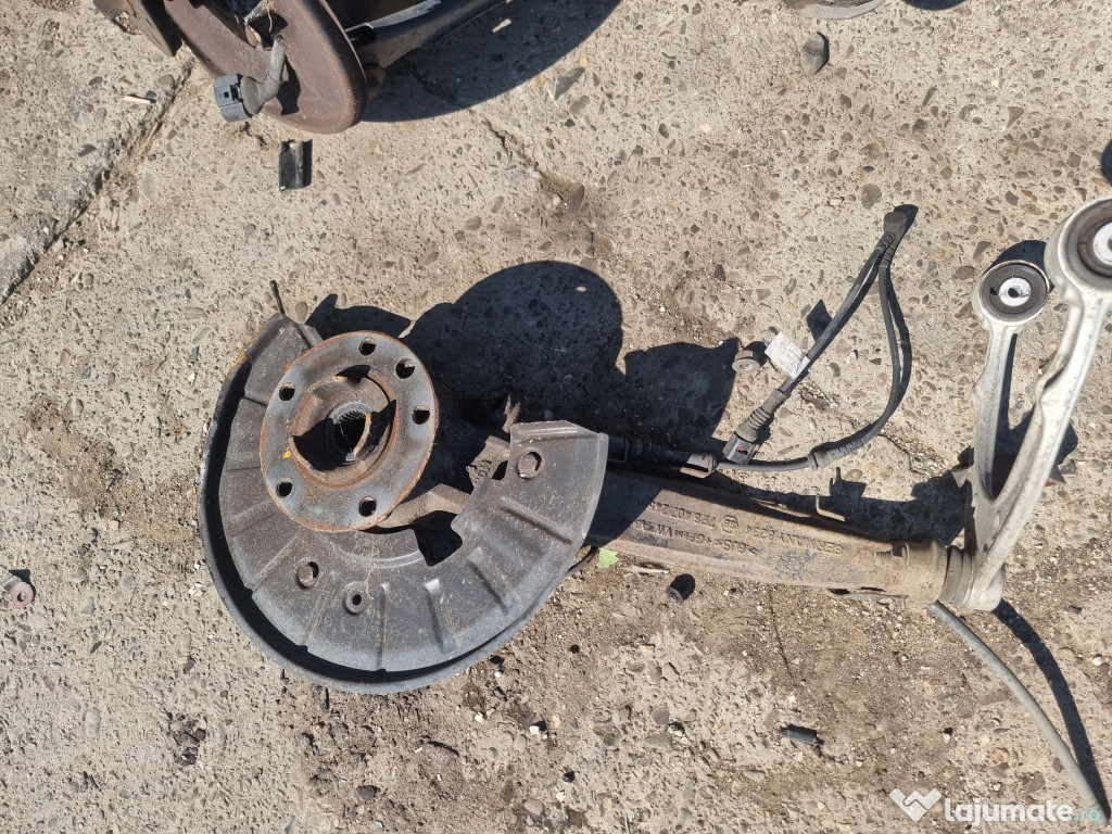 Fuzeta stanga fata Volkswagen Touareg 3.0 Motorina 2012