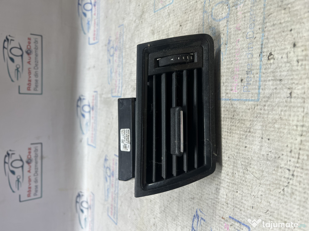 Grila ventilatie dreapta Skoda RAPID 2014