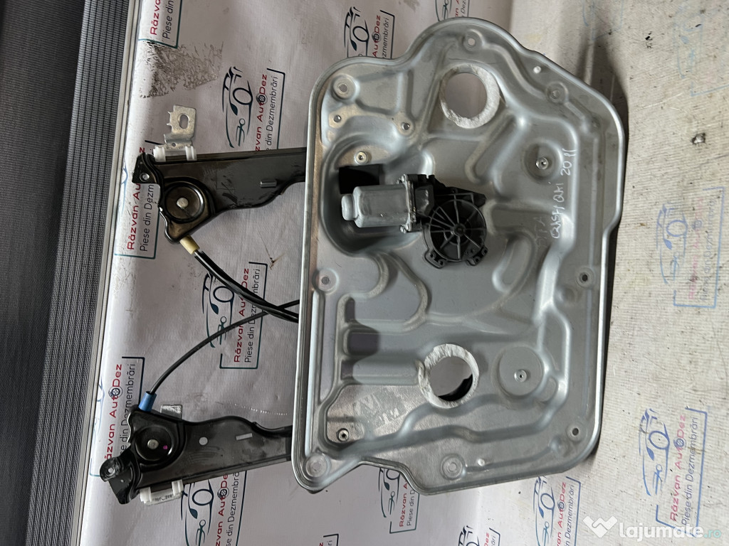 Macara geam stanga fata Nissan Qashqai 2011