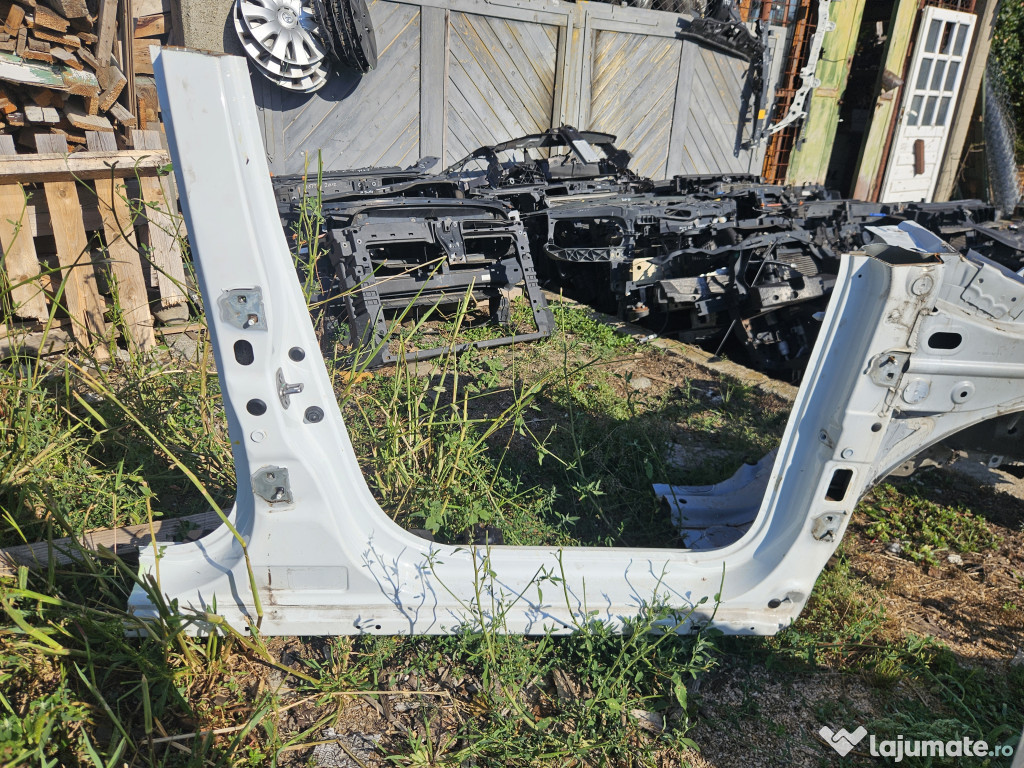 Prag dreapta tabla Dacia Duster 2019