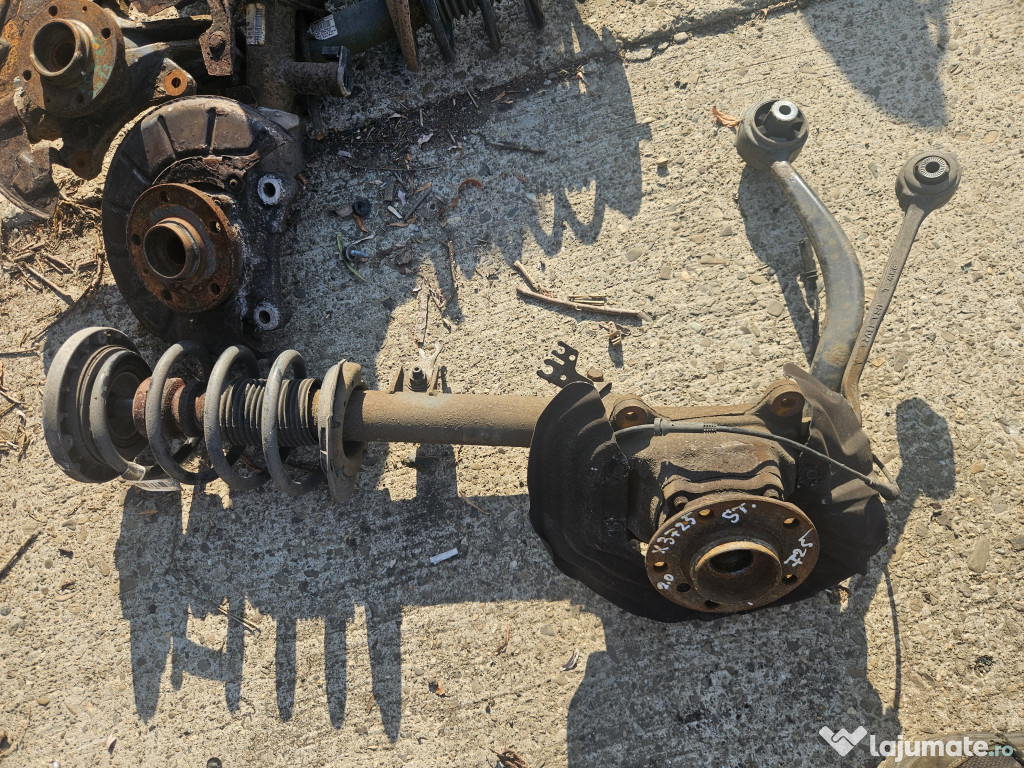 Fuzeta cu amortizor stanga fata BMW X3 F25 2012