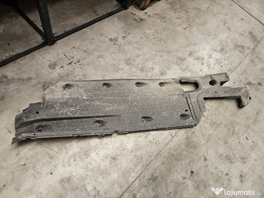 Scut lateral stanga Volkswagen Passat B7 2012