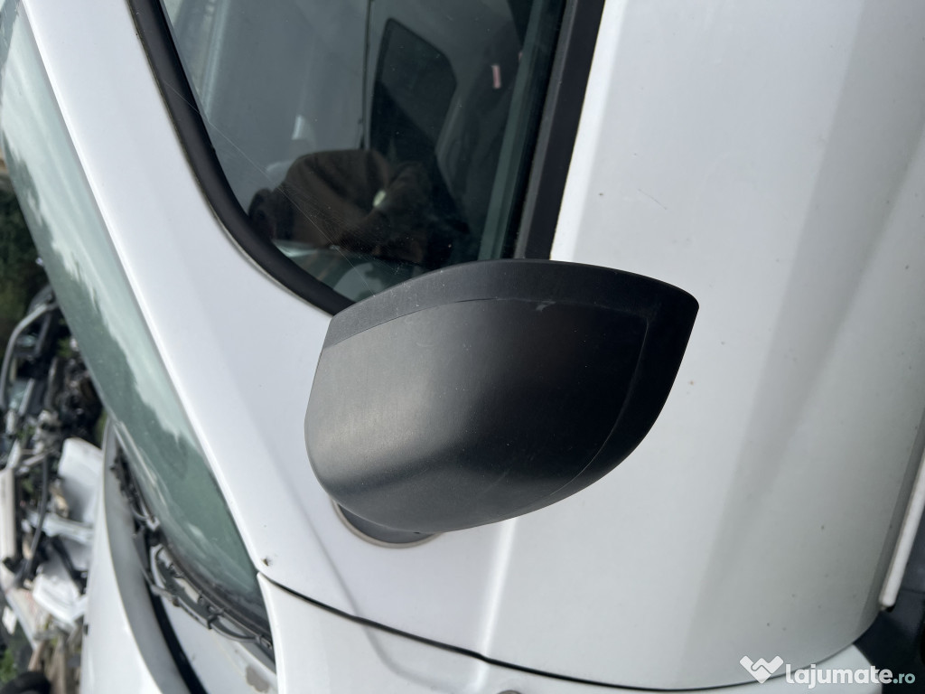 Oglinda stanga manuala Dacia Duster 1.5 Motorina 2013