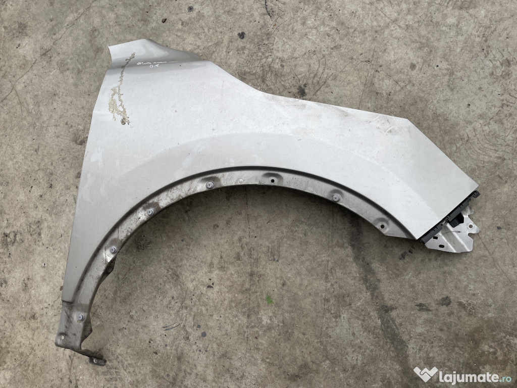 Aripa Dreapta Fata Nissan Qashqai 1.2 Benzina 2014