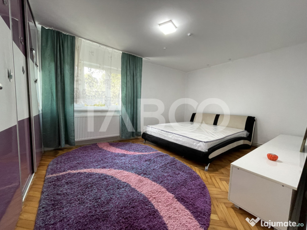 Apartament cu 2 camere decomandate si balcon de inchiriat in
