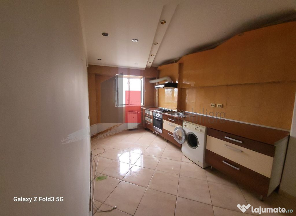 Apartament 3 camere decomandat