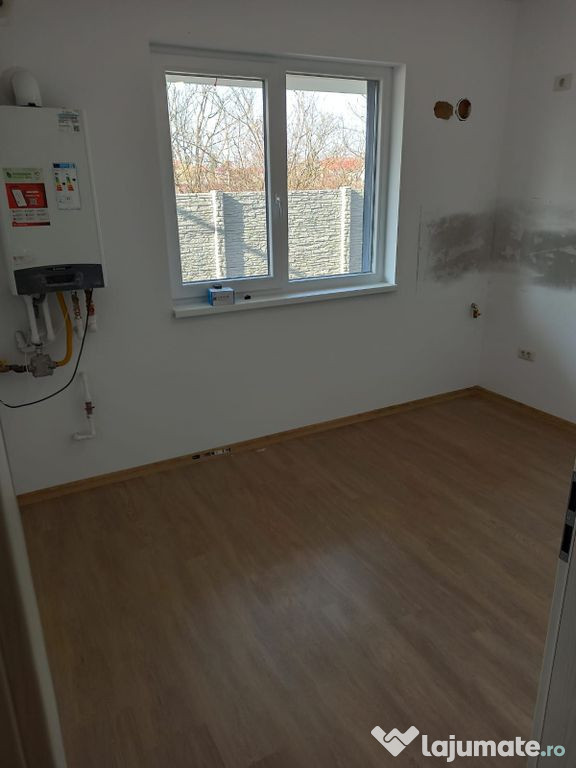 Vila la alb/4cam,2bai+parcare/centru Popesti Leordeni