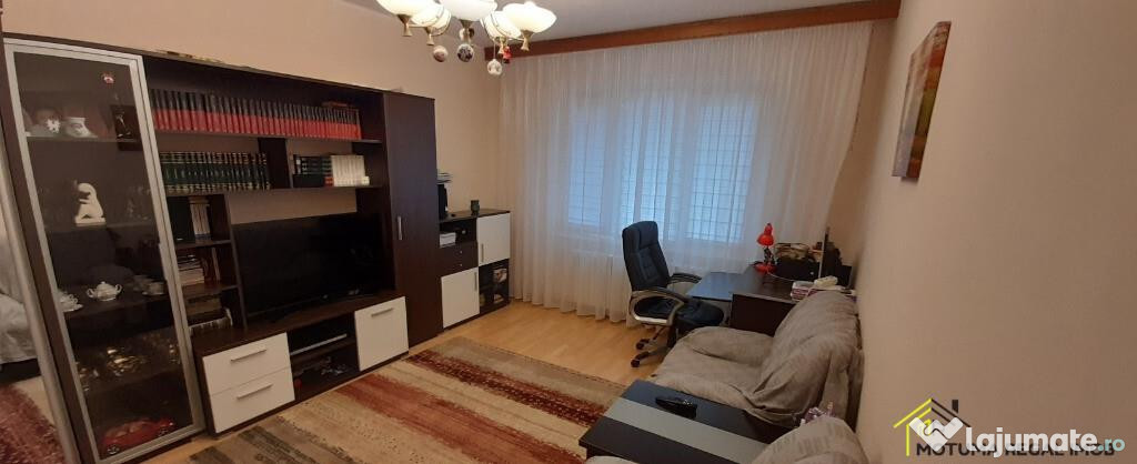 Apartament 3 camere de Gorjului