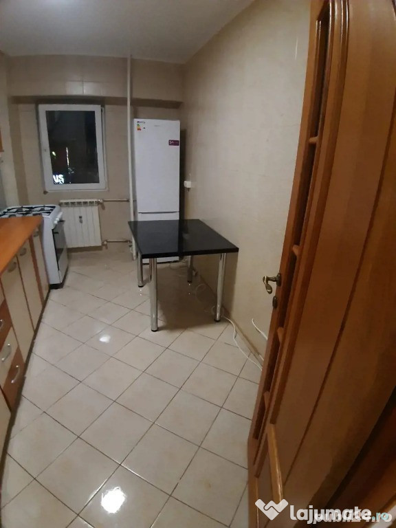 Piata muncii vatra luminoasa etaj 3