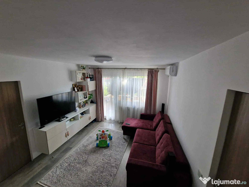 Apartament 2 camere, semidecomandat - zona Astra