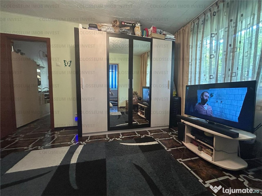 Apartament 3 camere, semidecomandat - zona Astra
