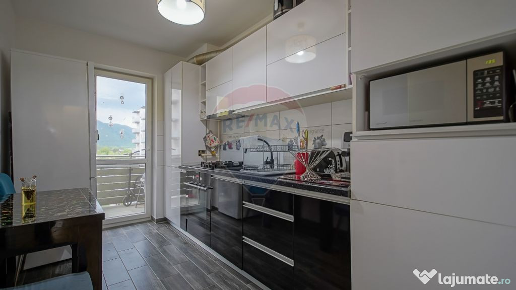 Apartament 3 camere mobilat si utilat etaj intermediar