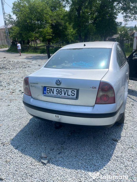 Passat B5 2003 mașina merge forte Bn