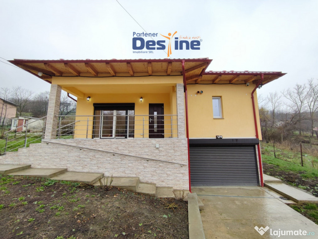 Casă individuală 63mp + 900mp teren la Asfalt, garaj - RED