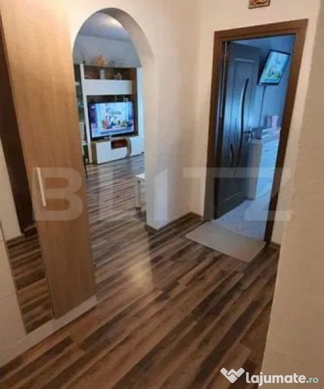 Apartament 2 camere, etaj 3, zona Dumbrava.