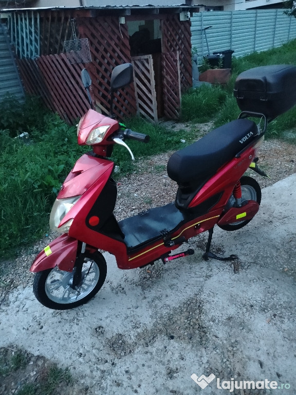 Vând scuter electric