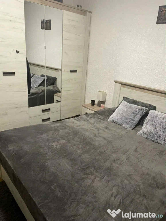 Apartament 3 camere, decomandat - zona Vlahuta
