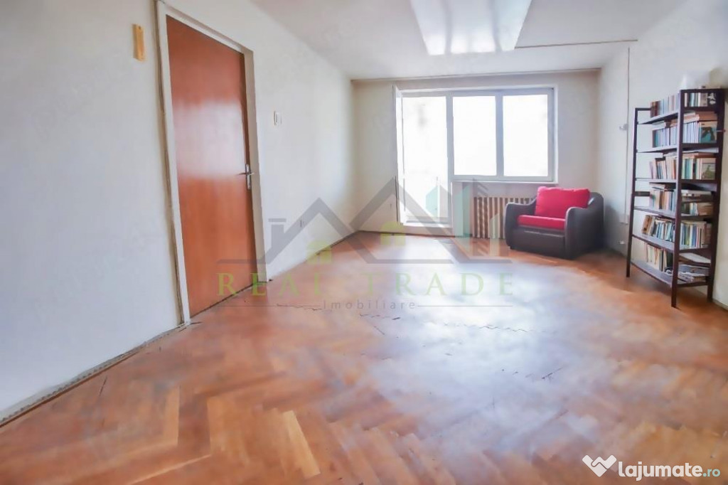 Apartament 3 camere decomandat zona Grivitei