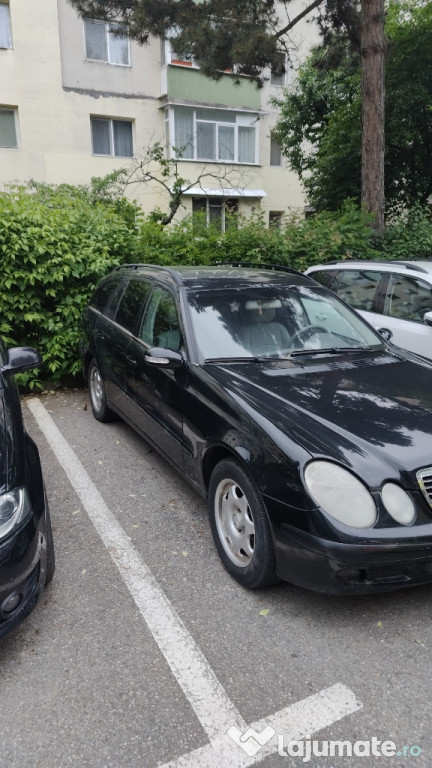 Mercedes Benz E200