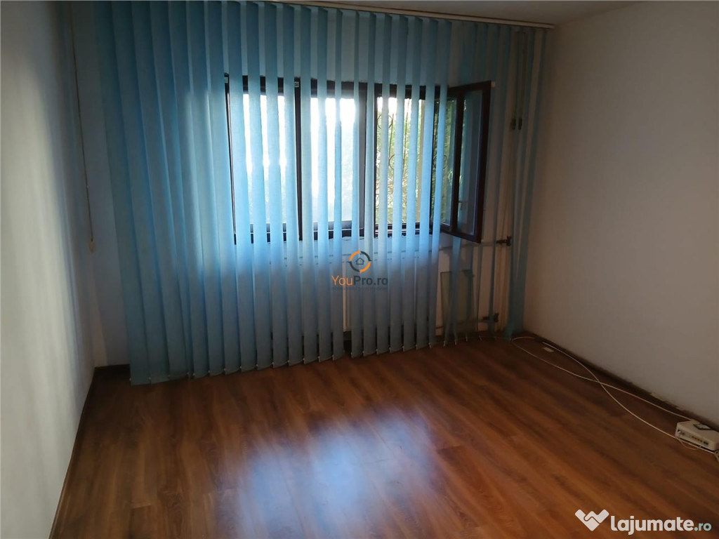 Decomandat Spatios Parter zona Buziasului