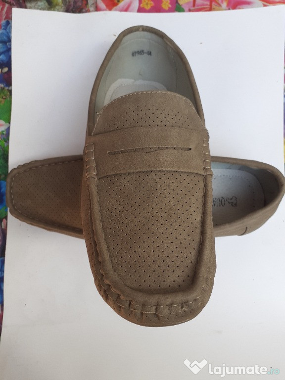 Vand mocasini noi
