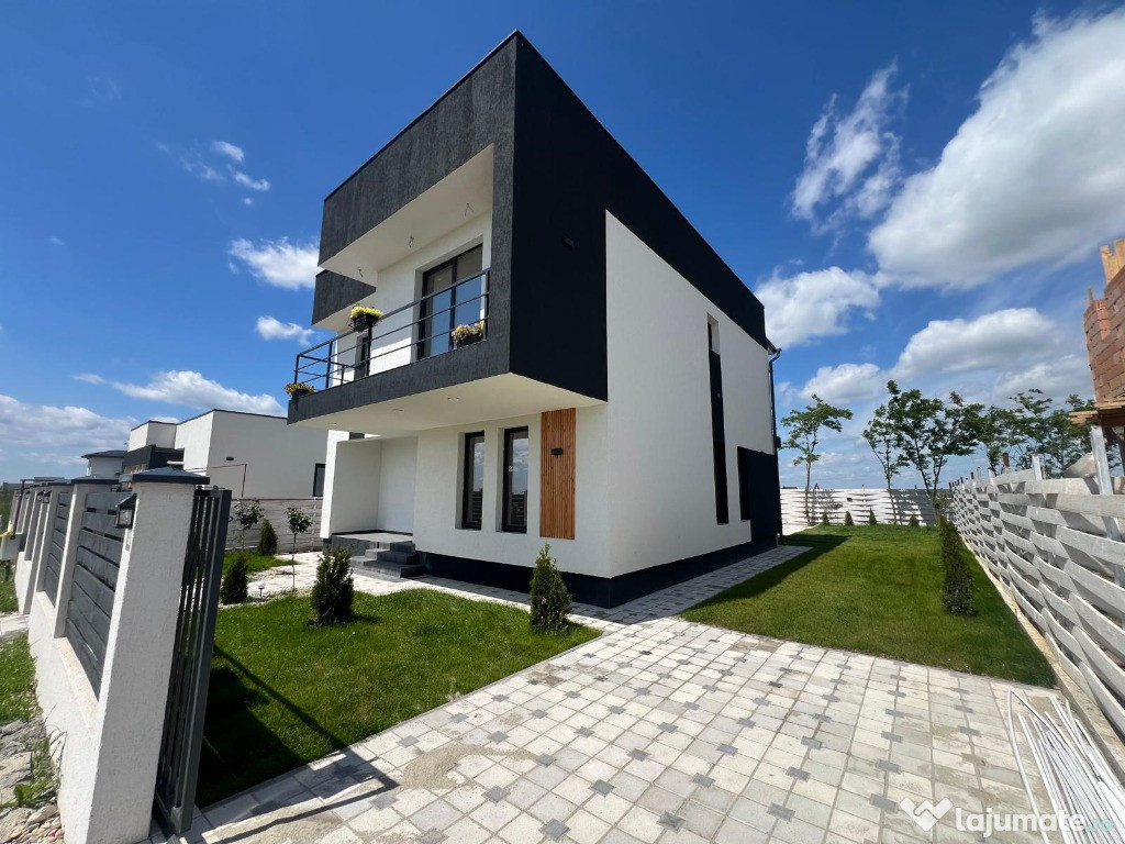 Casa individuala - 4 camere 3 bai - 375 mp teren - Piscina incalzita