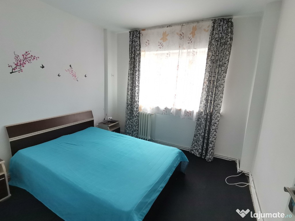 INCHIRIEZ apartament 2 camere decomandat, zona Ciresica