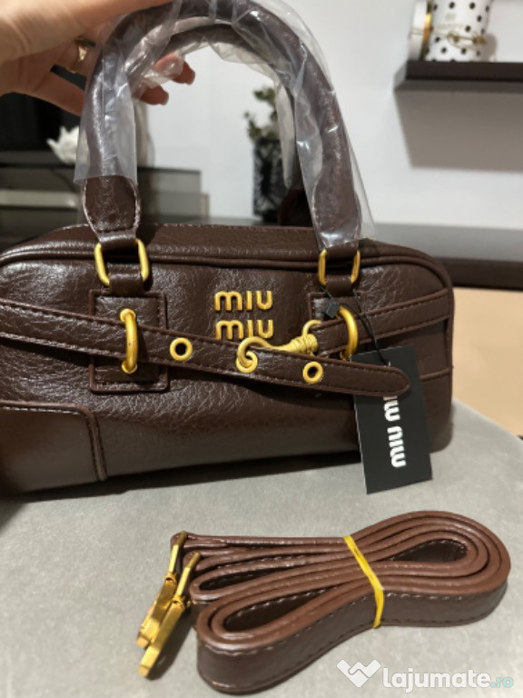 Geanta Miu Miu maro vintage noua