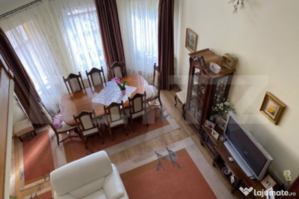 Casa de vanzare, 400 mp, zona Paulesti