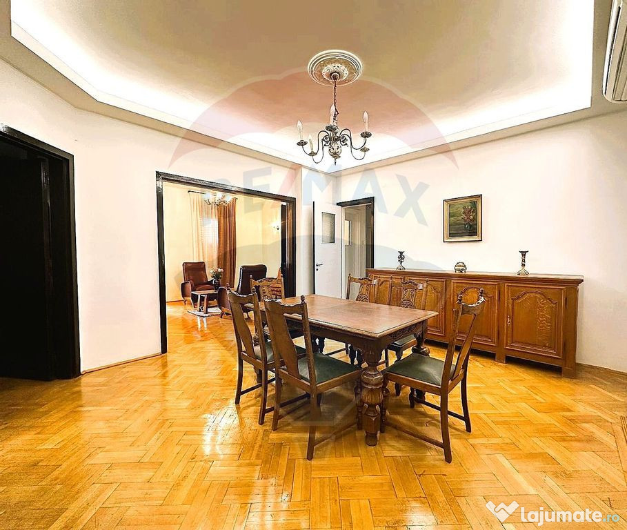 Apartament exclusivist 5 camere, ultracentral, Piaţa Uni...