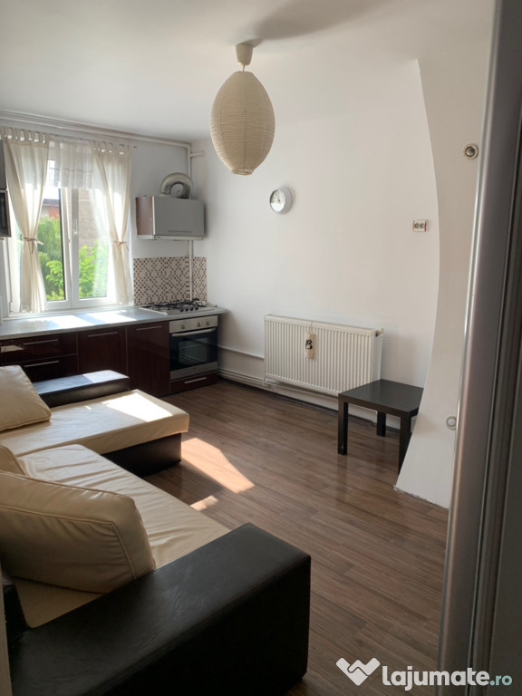 Apartament 2 camere de închiriat