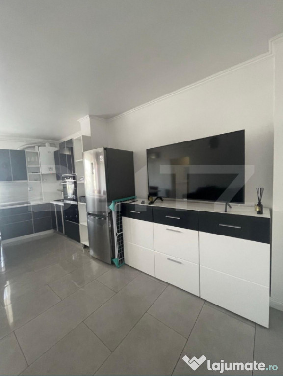 Apartament de vanzare, cu 2 camere, zona semicentral