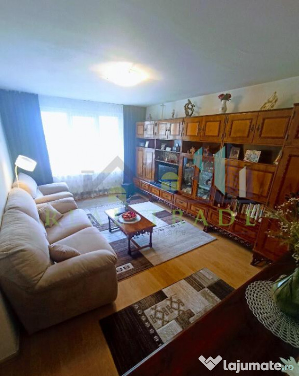 Apartament 3 camere decomandat Tractorul