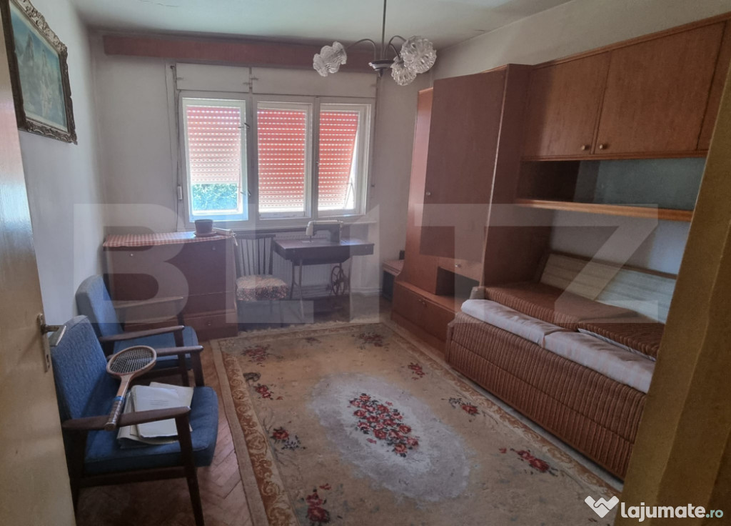 Apartament de vanzare, 49 mp, 2 camere, decomandat, zona Sol