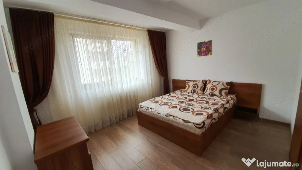 2 camere in zona Complexului Studentesc
