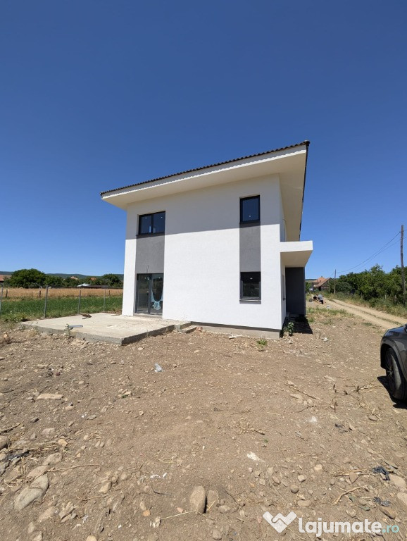 Duplex in Gilau zona strada Sesu de jos