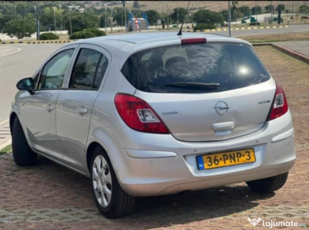 Opel corsa 1.3 cdti/ 2011