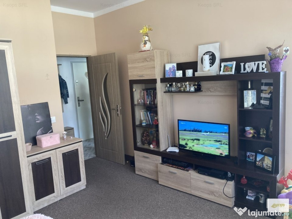 Garsonieră aer condiționat, 32mp, et3/4, balcon, parcare,
