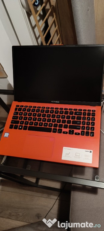 ASUS VivoBook 15 / X512F