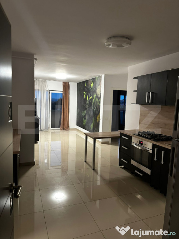 Apartament 3 camere, terasa mare, mobilat utilat, parcare su
