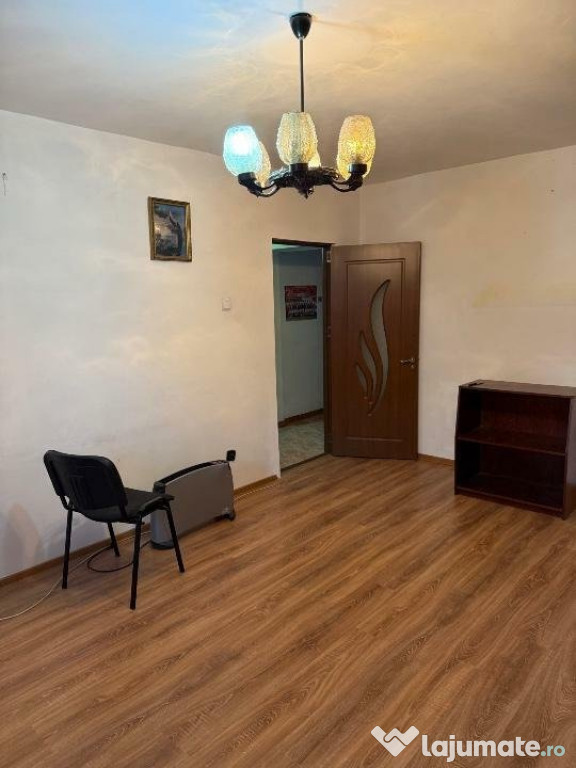 Apartament de 3 camere ( Bloc Reabilitat )-Dristor