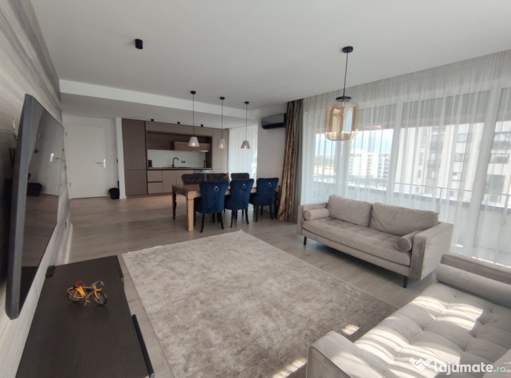 Penthouse 4 camere cu Jacuzzi, 260mp, zona Coresi.