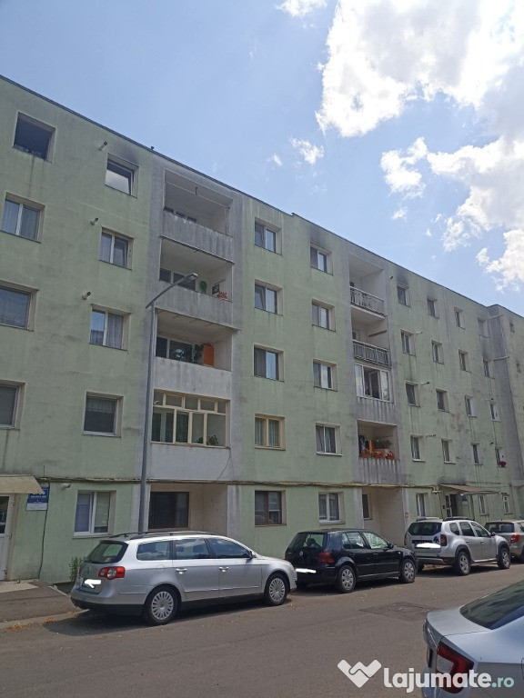 De vânzare apartament cu 3 camere în Sfântu Gheorghe