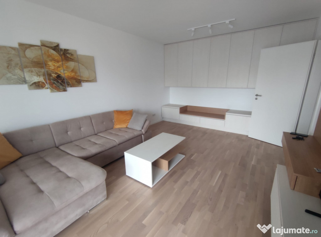 Apartament 2 camere decomandate, 62mp, zona Central.