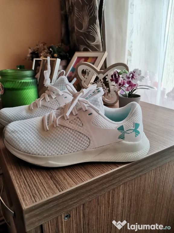 Adidasi champion