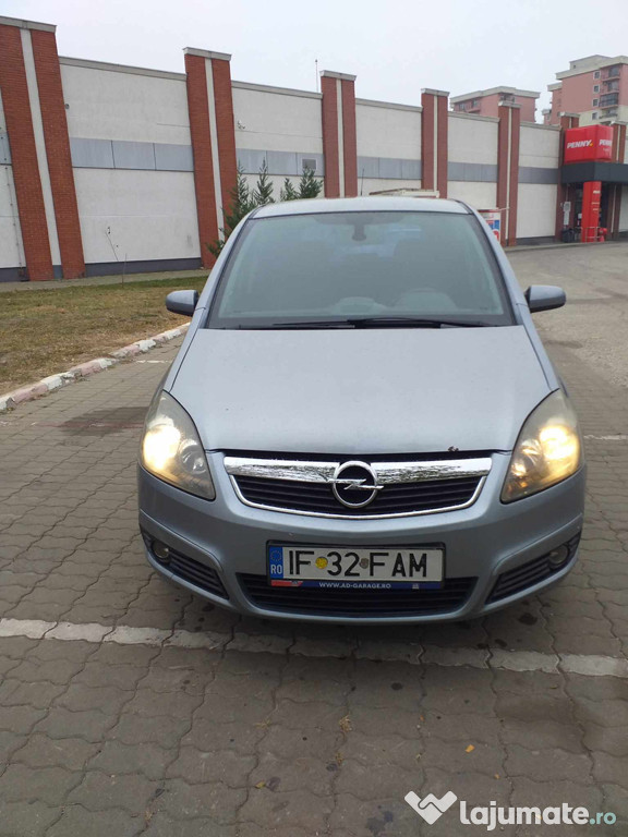 Vând Opel Zafira