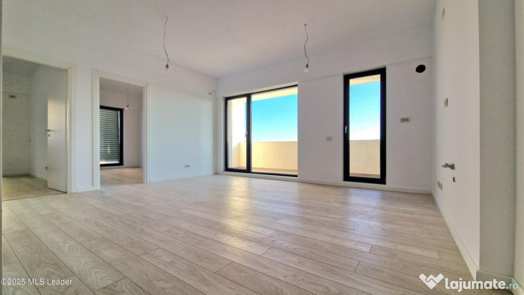 3 CAMERE I COMPLEX PE MALUL LACULUI I SunLake Residence