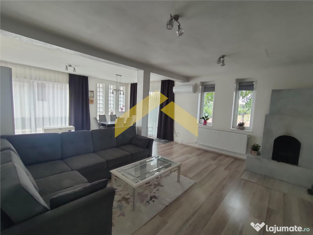 Casa de la sol cu 5 camere localitatea Zimandu Nou